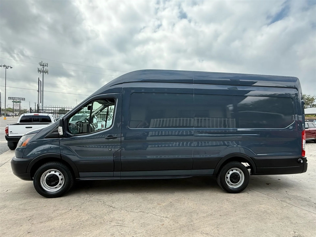 Ford Transit Van T-250 148" EL Hi Rf 9000 GVWR Sliding RH Dr 2019