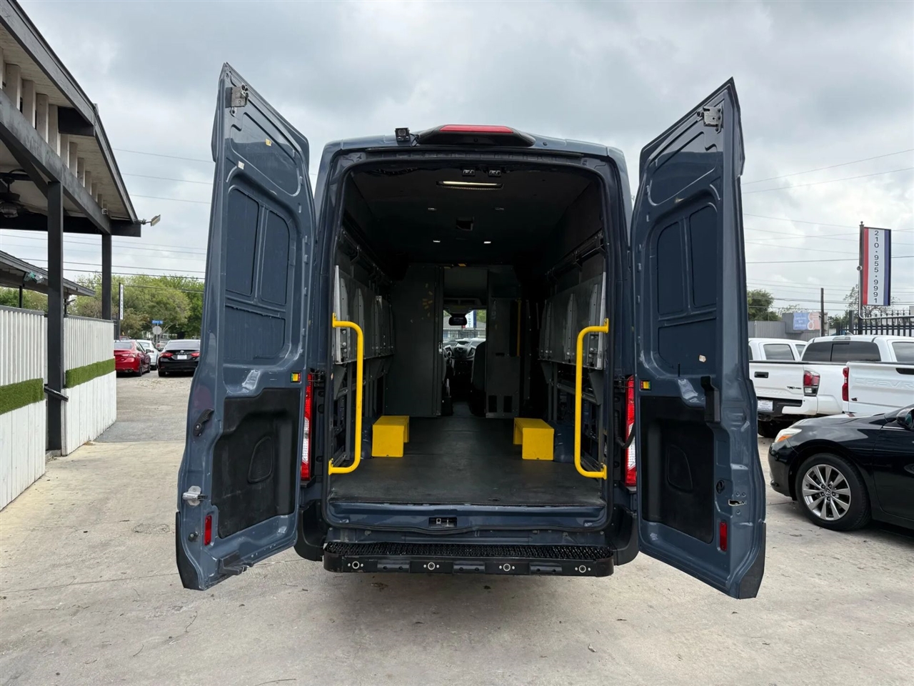 Ford Transit Van T-250 148" EL Hi Rf 9000 GVWR Sliding RH Dr 2019