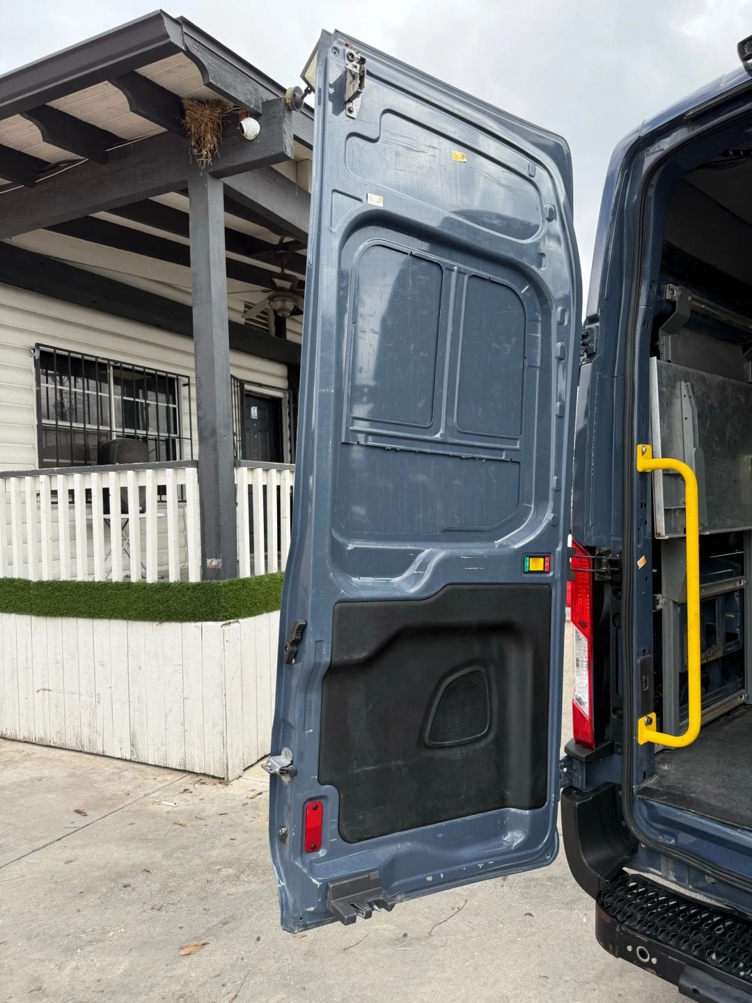 Ford Transit Van T-250 148" EL Hi Rf 9000 GVWR Sliding RH Dr 2019