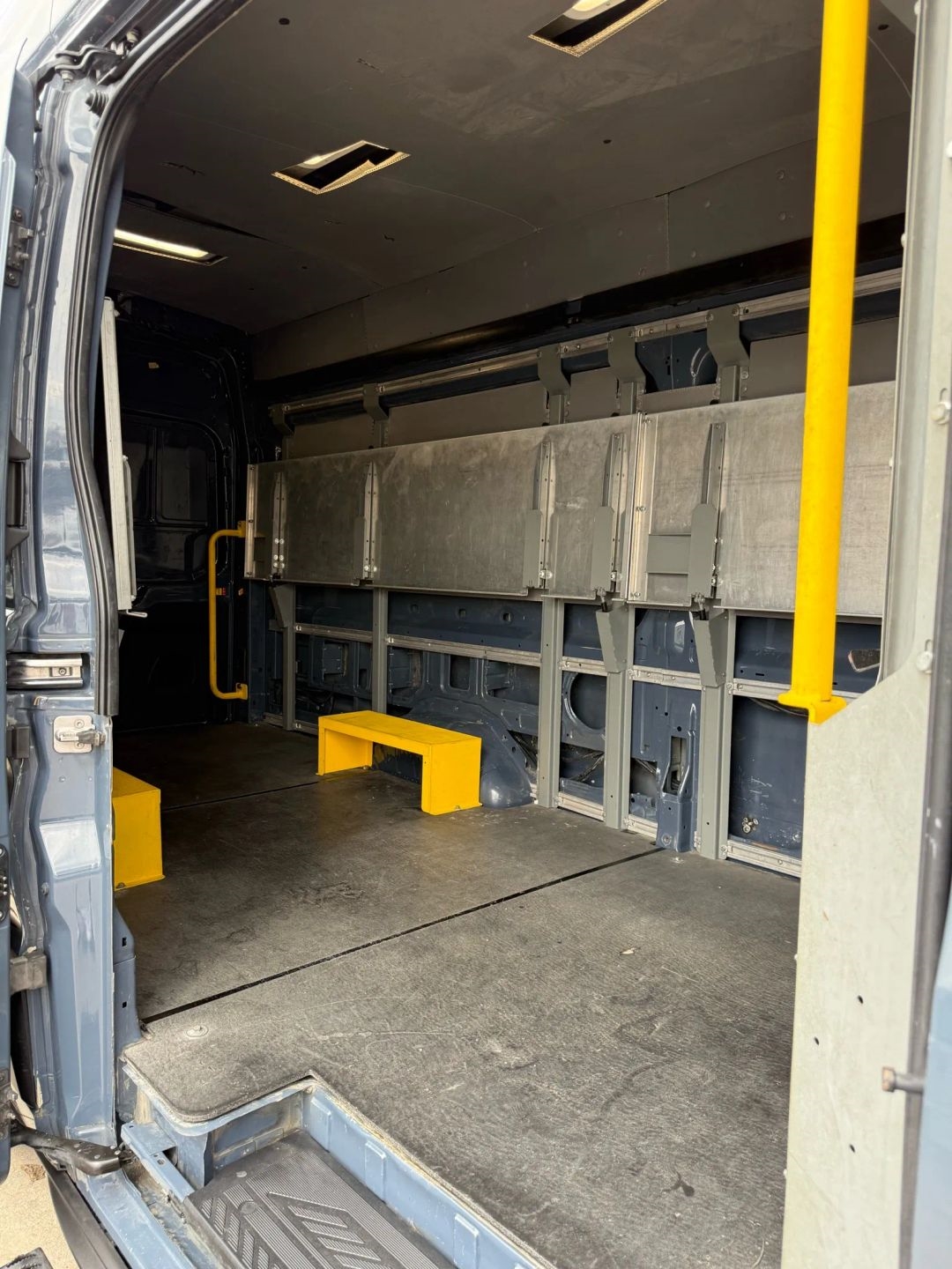 Ford Transit Van T-250 148" EL Hi Rf 9000 GVWR Sliding RH Dr 2019