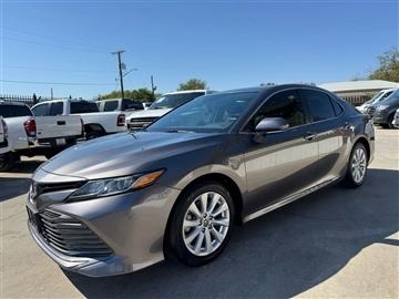 2020 Toyota Camry LE Auto (Natl)