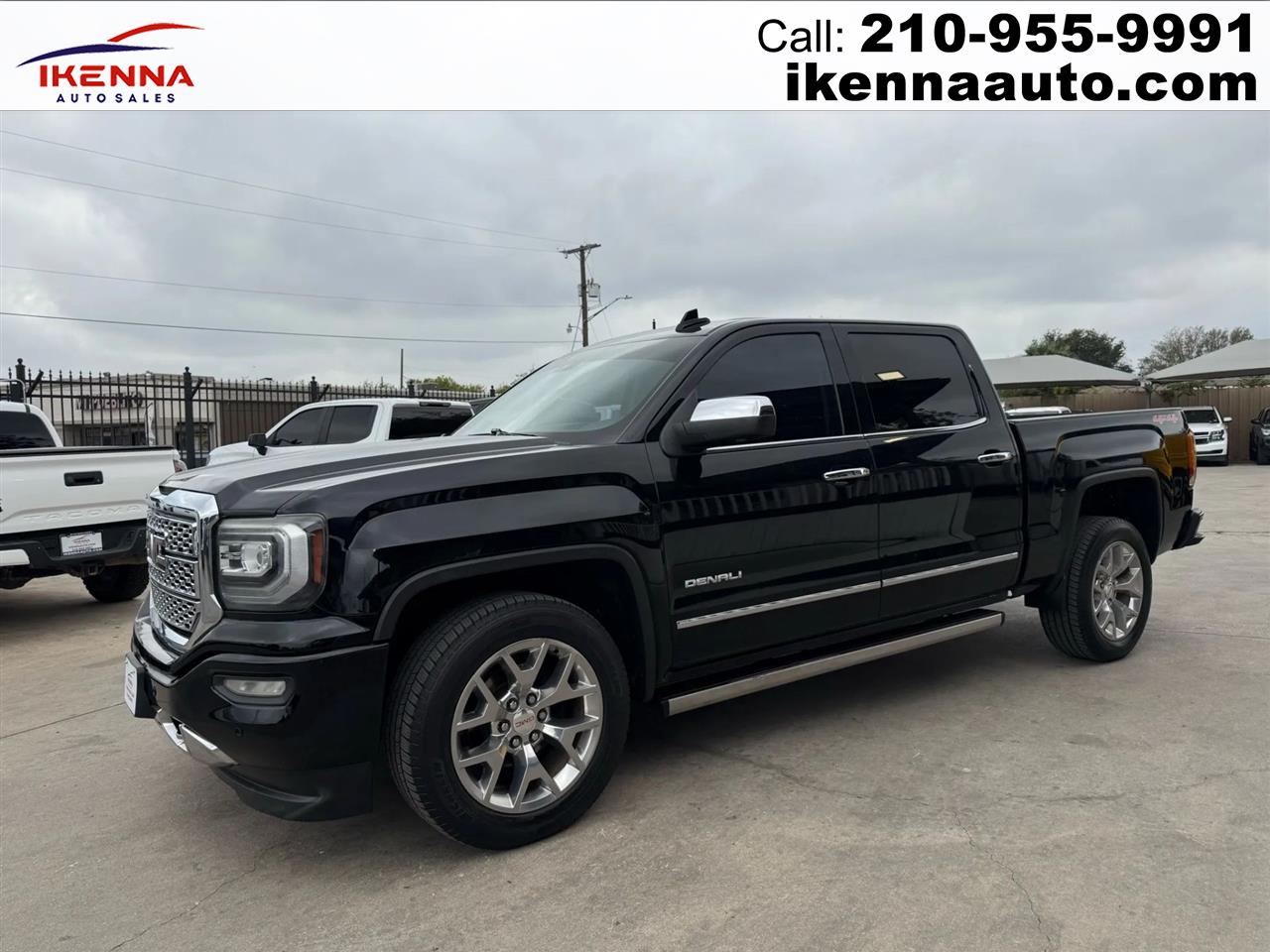 2017 GMC Sierra 1500 4WD Crew Cab 143.5" Denali