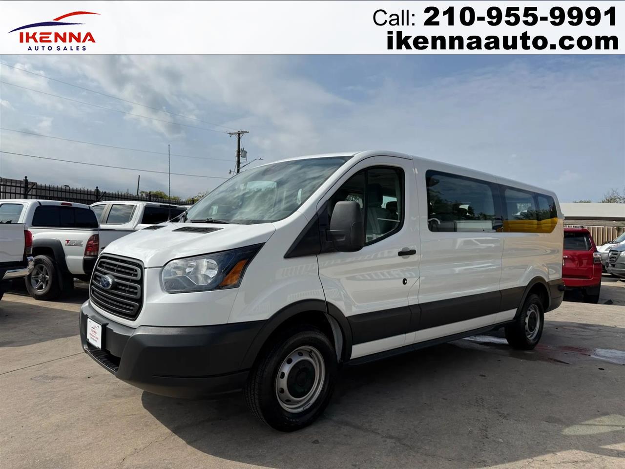 2017 Ford Transit Wagon T-350 148" Low Roof XL Swing-Out RH Dr