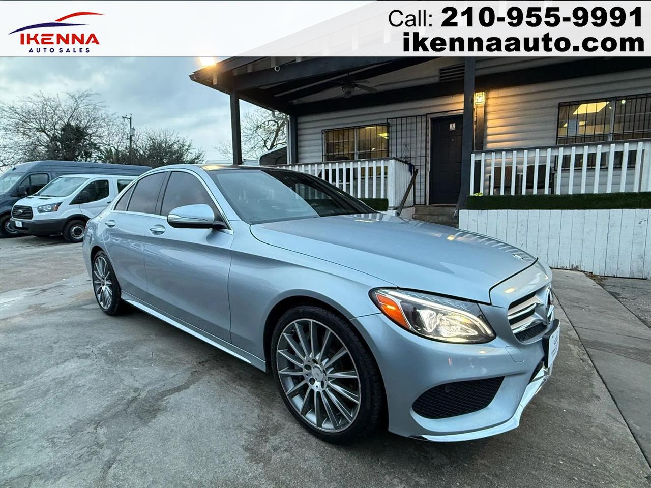 2015 Mercedes-Benz C-Class 4dr Sdn C 300 Luxury 4MATIC