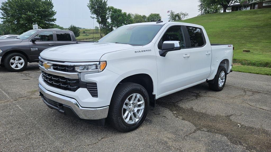 2023 Chevrolet Silverado 1500 LT-L Crew Cab 4WD