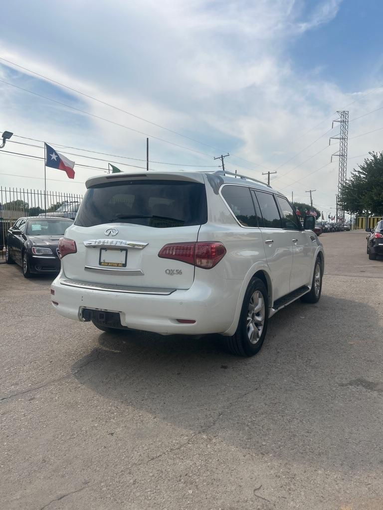 Infiniti QX56  2011