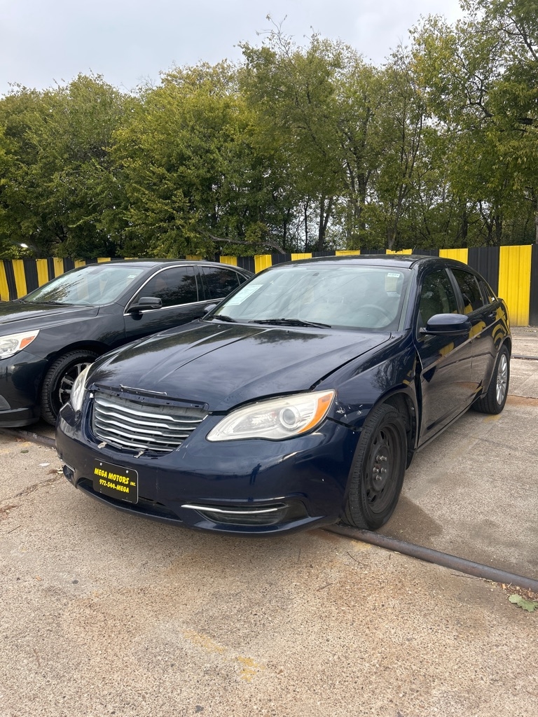 2013 Chrysler 200 LX