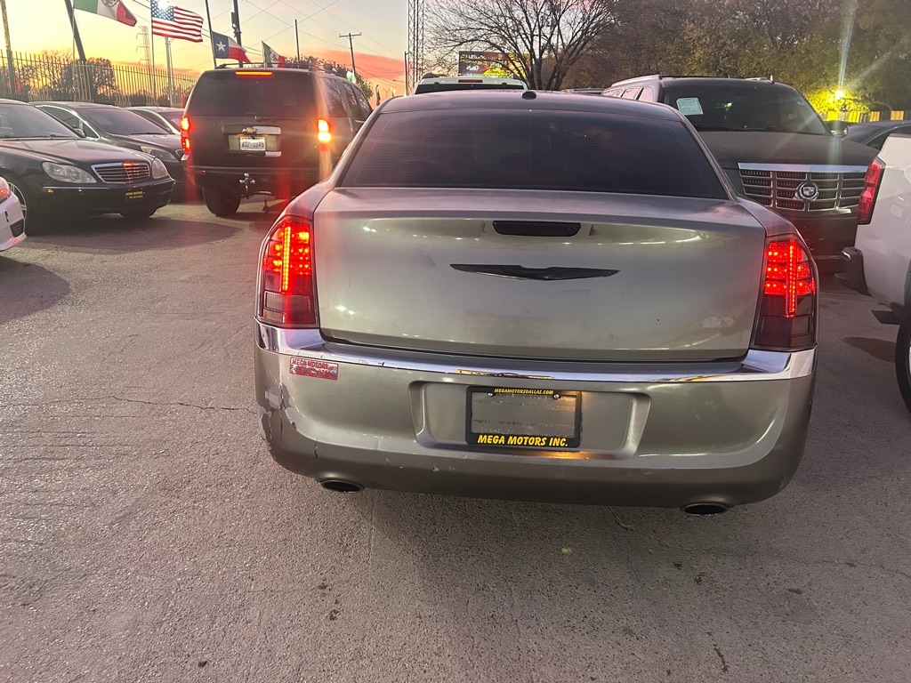 Chrysler 300  2014