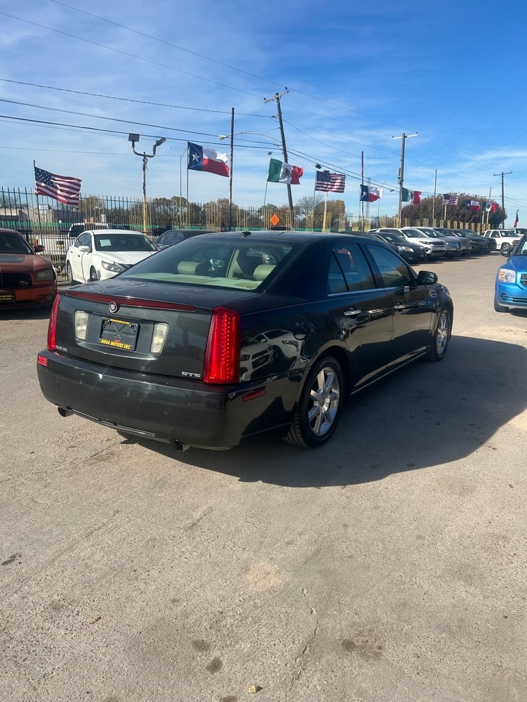 Cadillac STS  2008