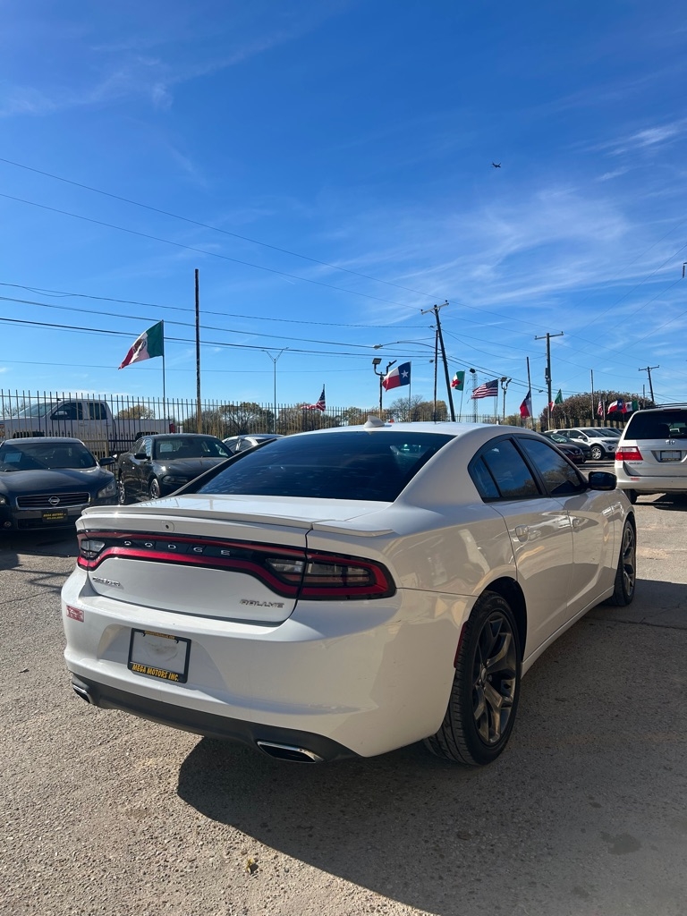 2015 Dodge Charger SXT's photo