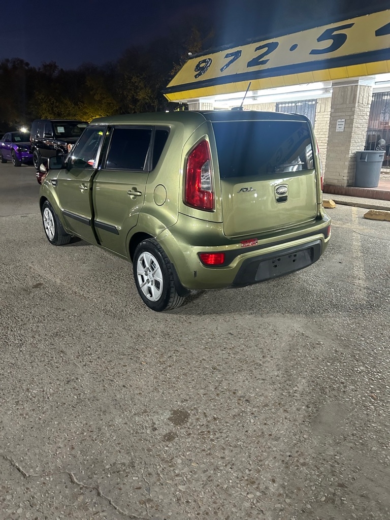 2013 Kia Soul Base's photo