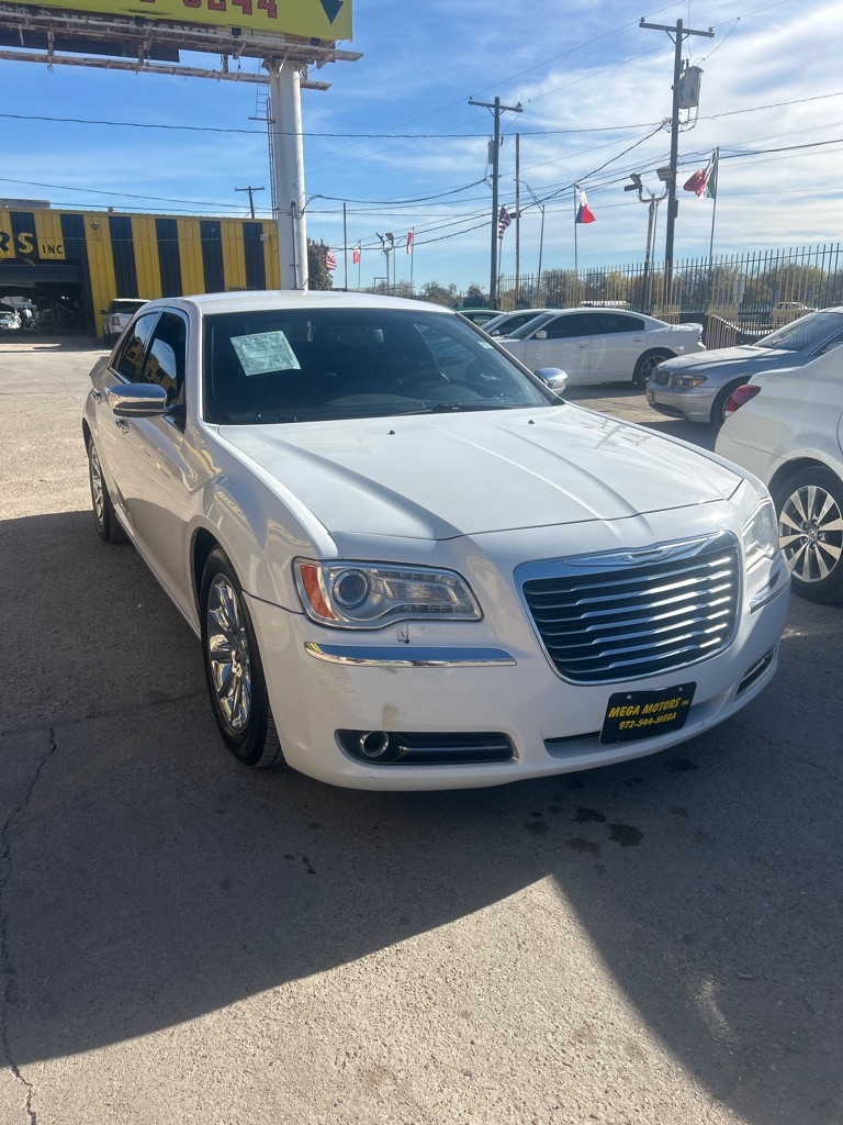 Chrysler 300  2012