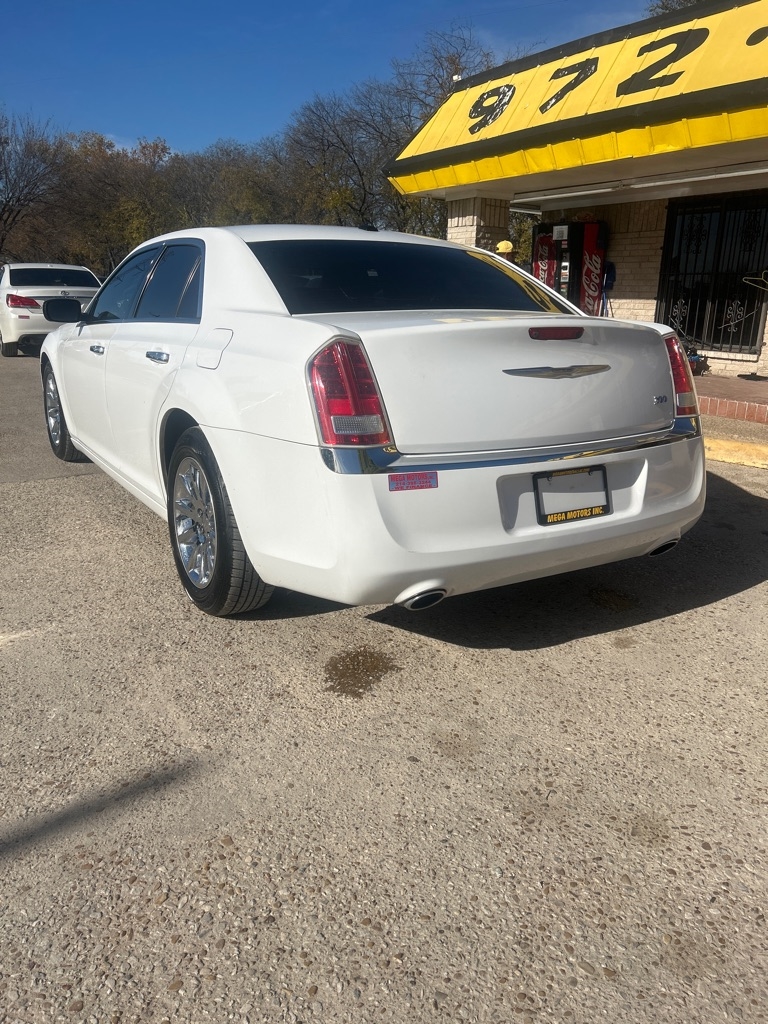 Chrysler 300  2012