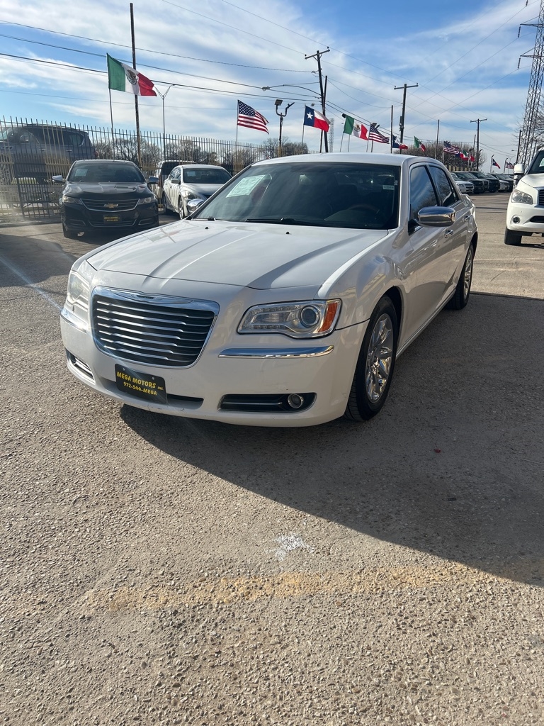 Chrysler 300  2012