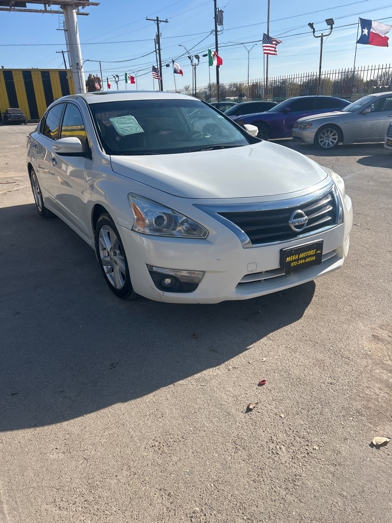 Nissan Altima  2014