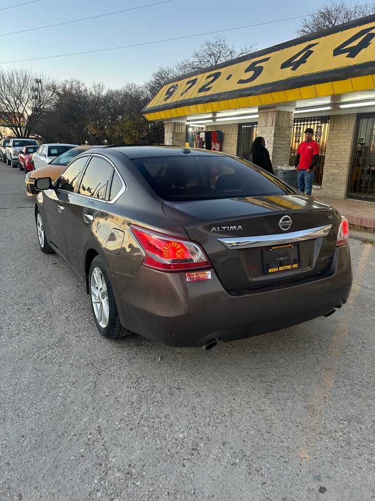 Nissan Altima  2013