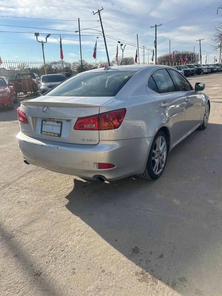 2007 Lexus IS Base's photo