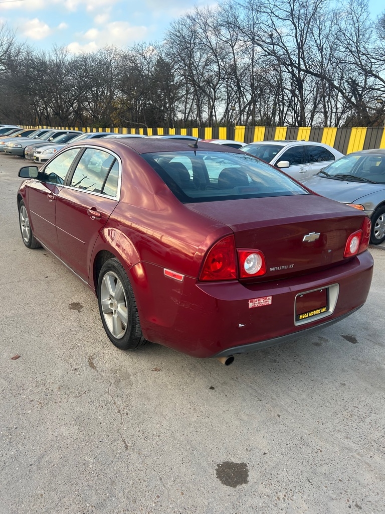 Chevrolet Malibu  2011
