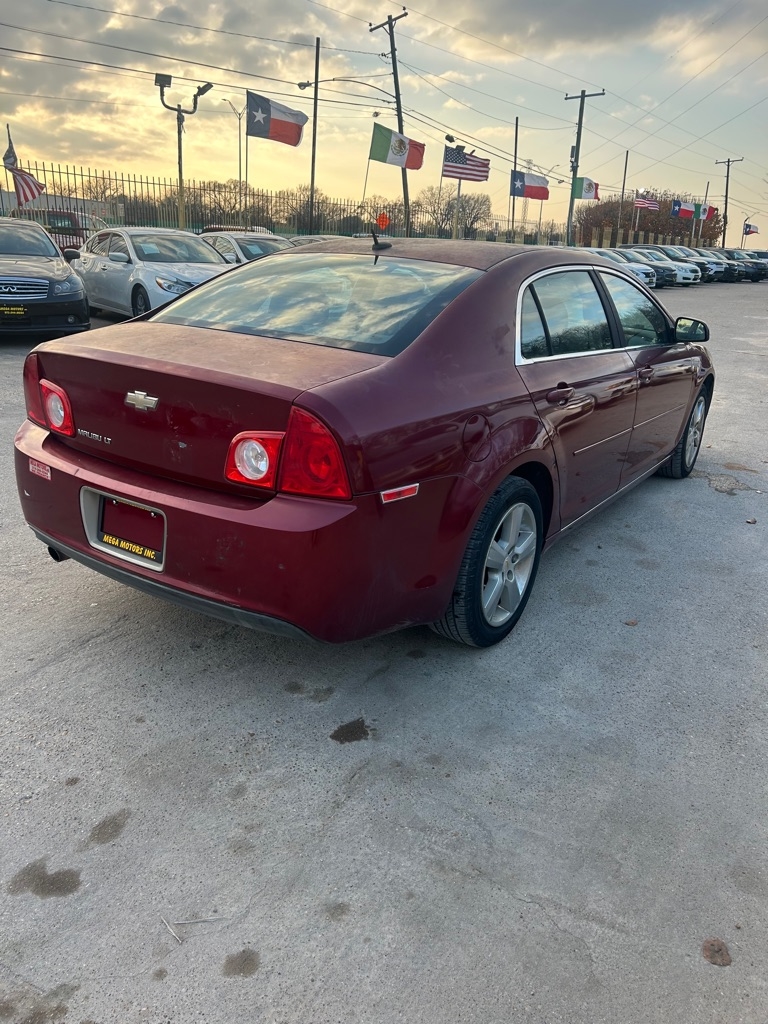 Chevrolet Malibu  2011