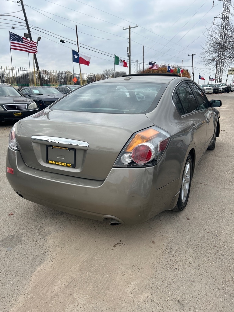 Nissan Altima  2008