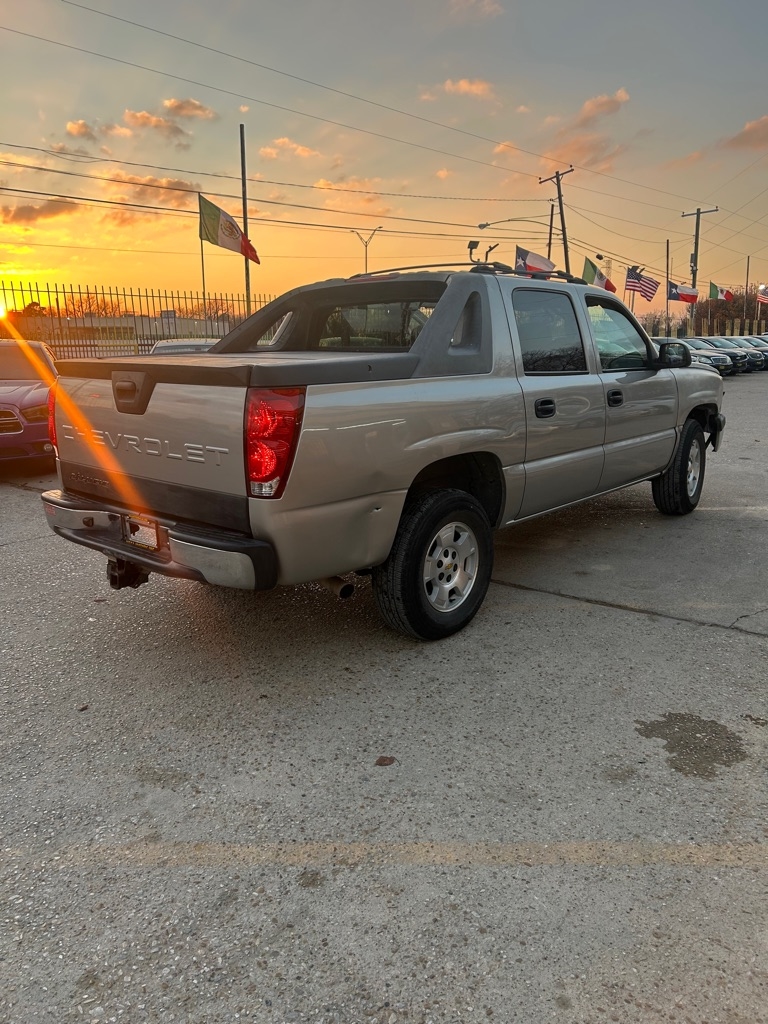 Chevrolet Avalanche  2004