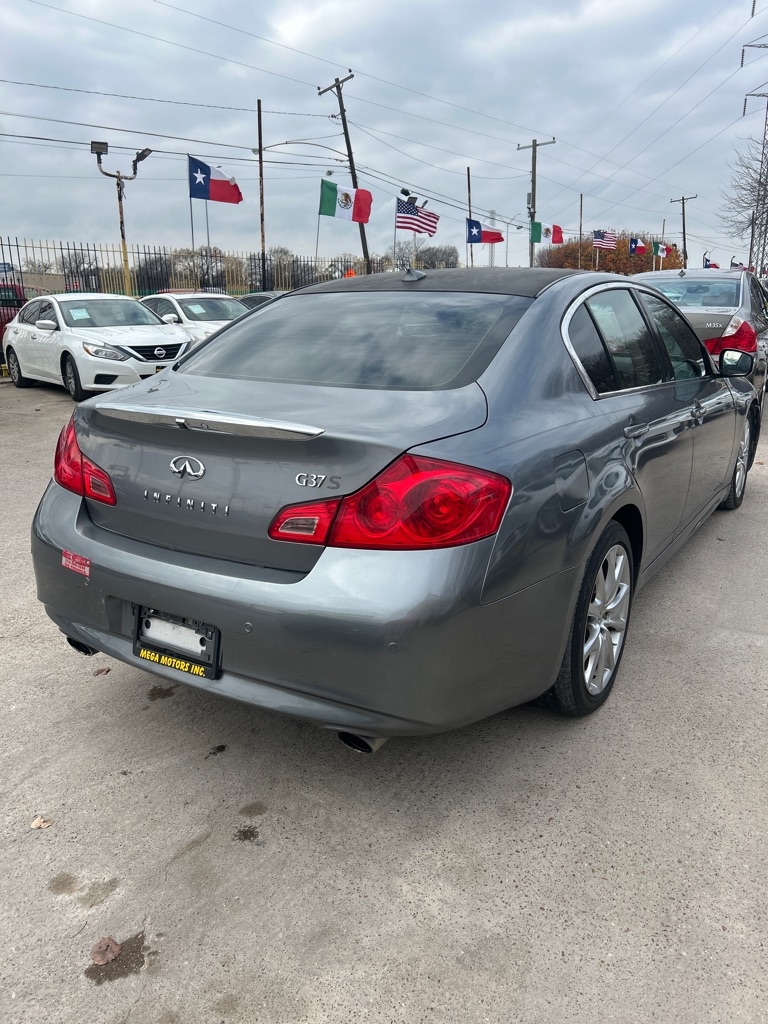 Infiniti G Sedan  2010