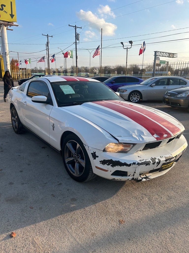 Ford Mustang  2010