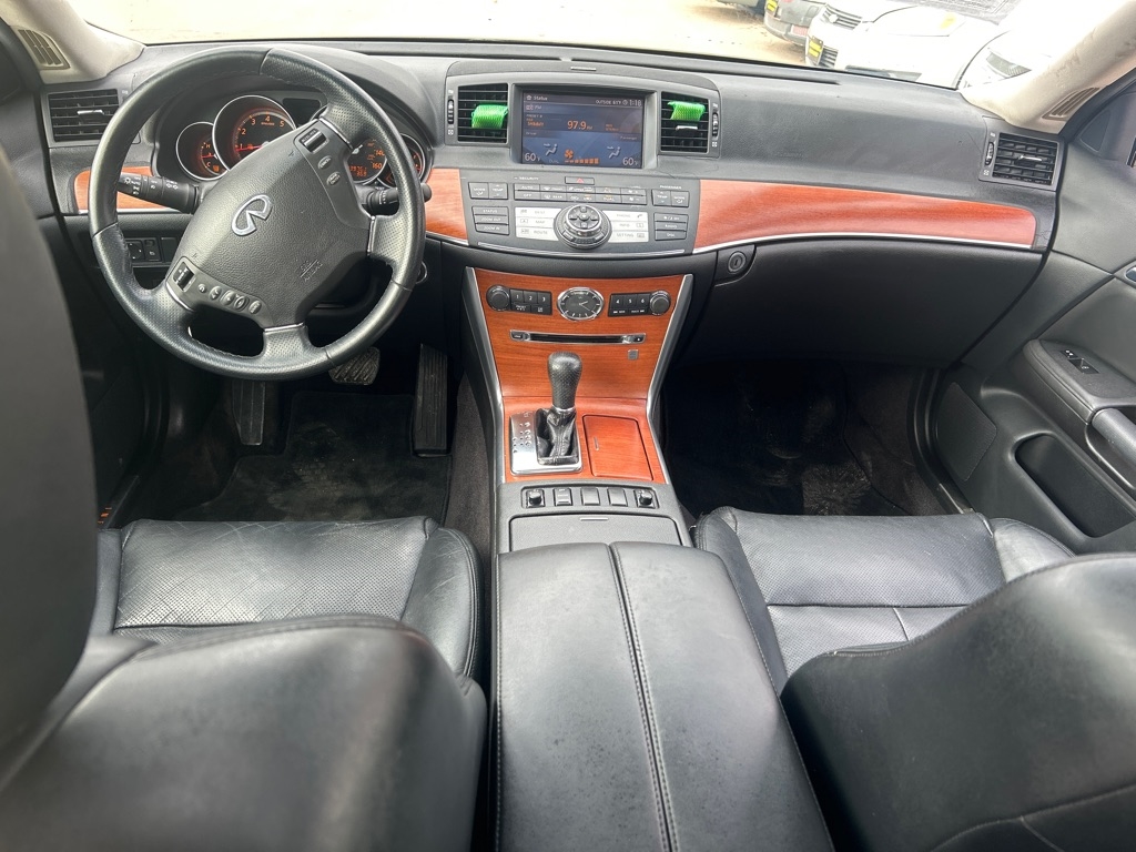 Infiniti M  2007