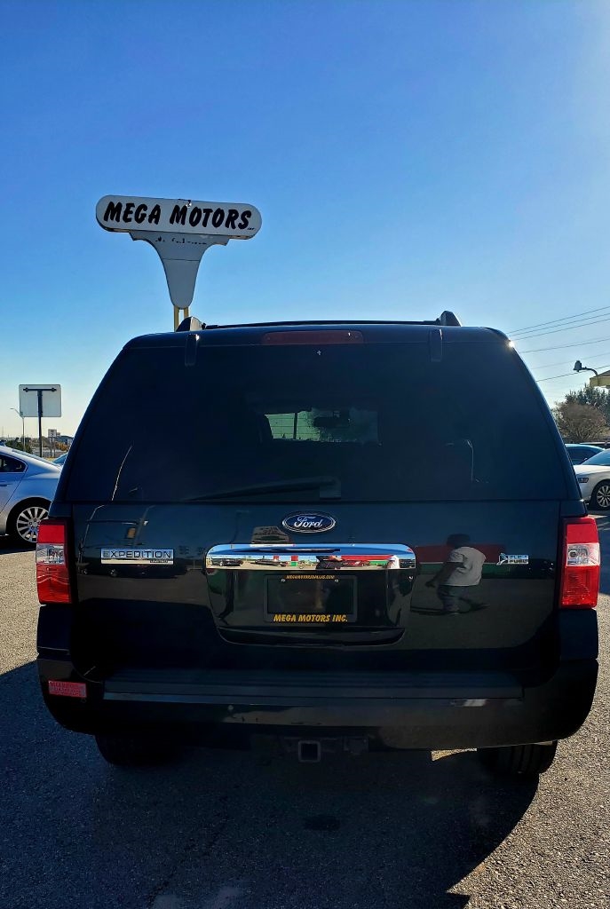 Ford Expedition  2013