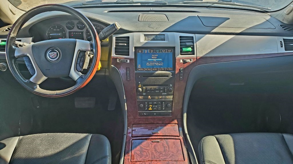 Cadillac Escalade  2008