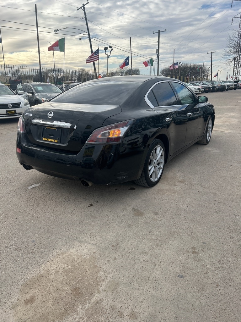 Nissan Maxima  2014