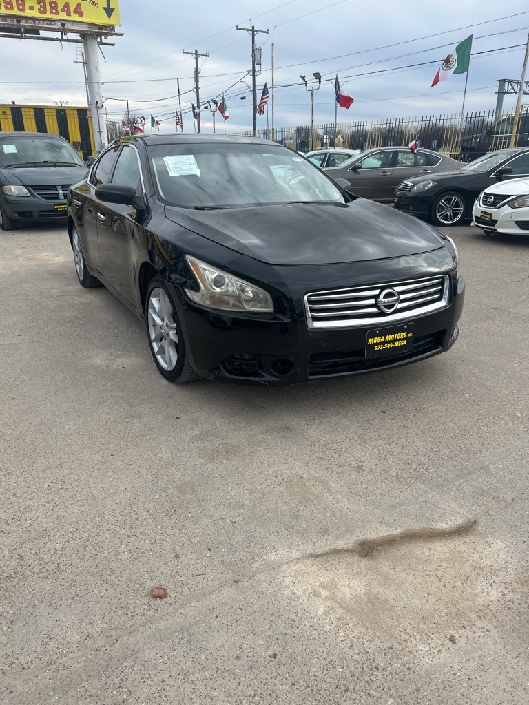 Nissan Maxima  2014