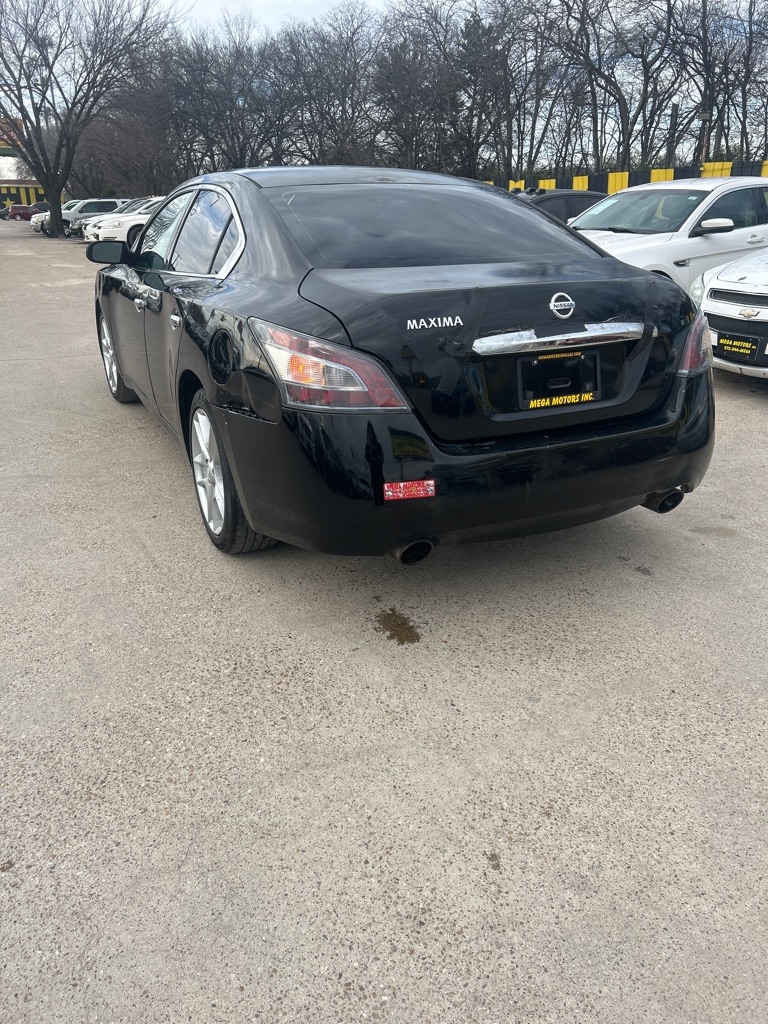 Nissan Maxima  2014