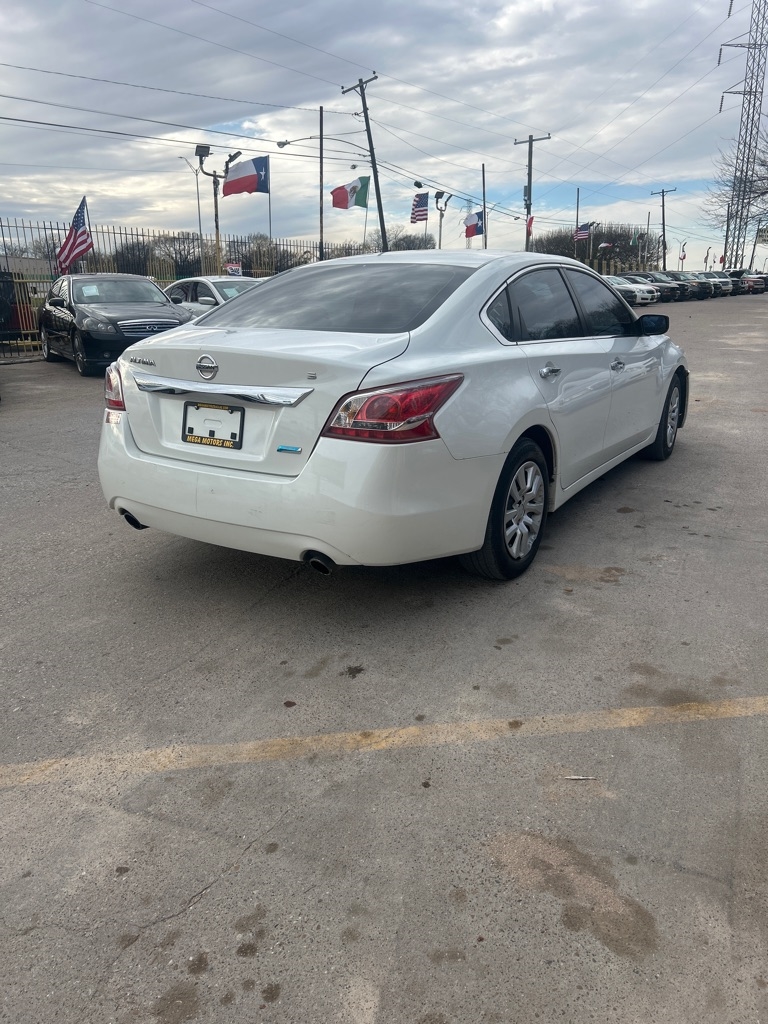 Nissan Altima  2013