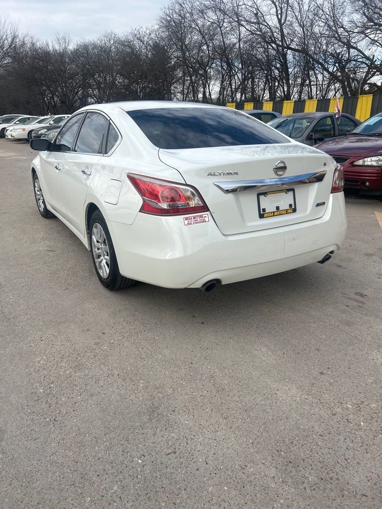 Nissan Altima  2013