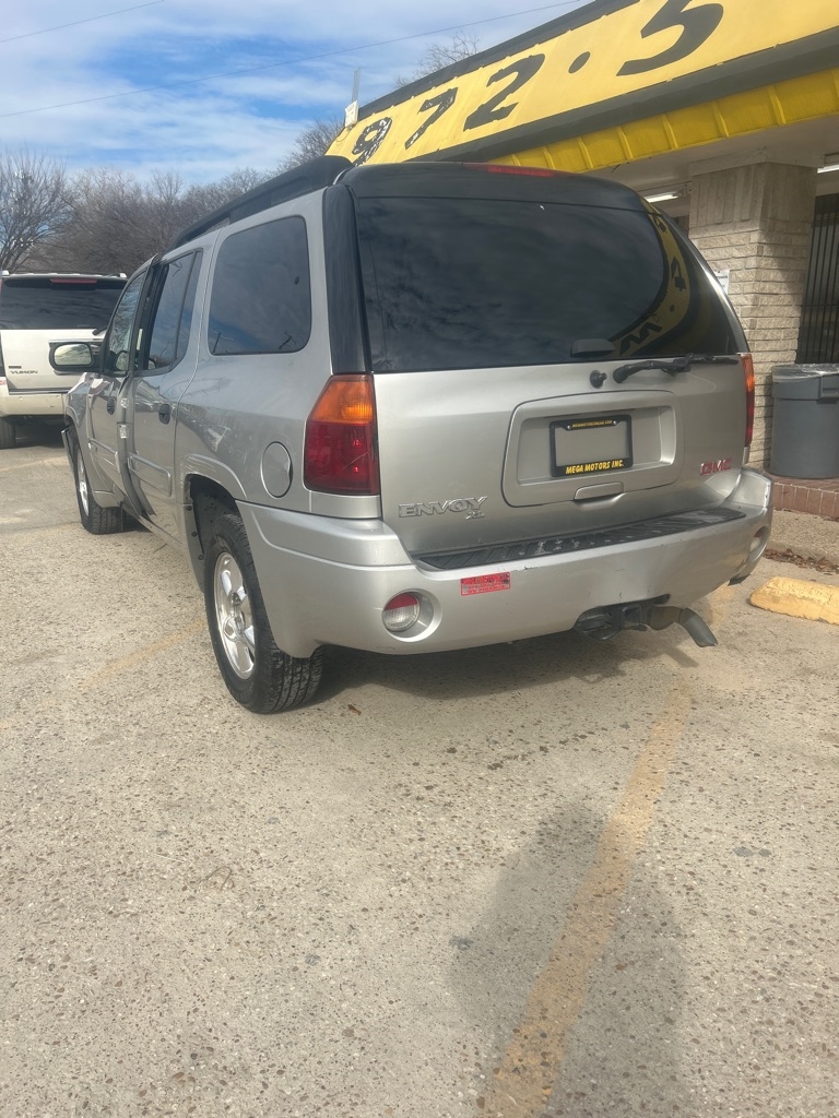 GMC Envoy  2004
