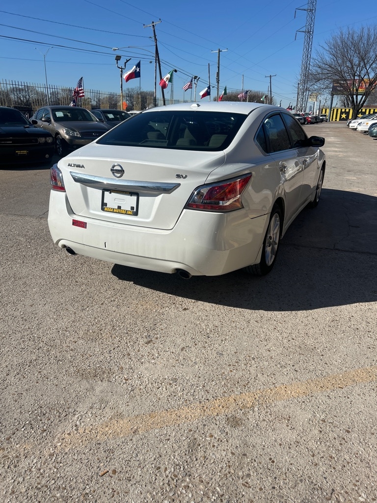 Nissan Altima  2015