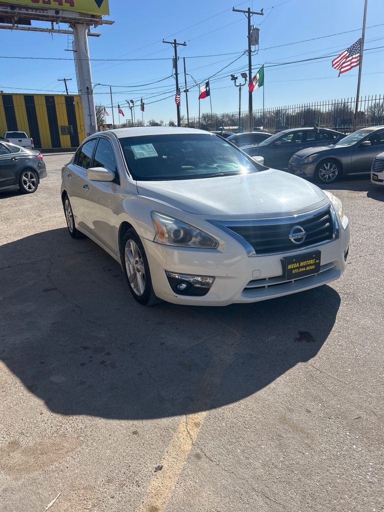 Nissan Altima  2015