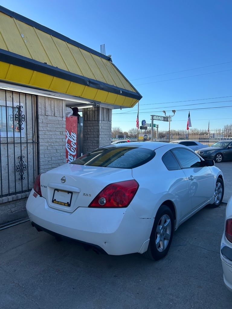 Nissan Altima  2008