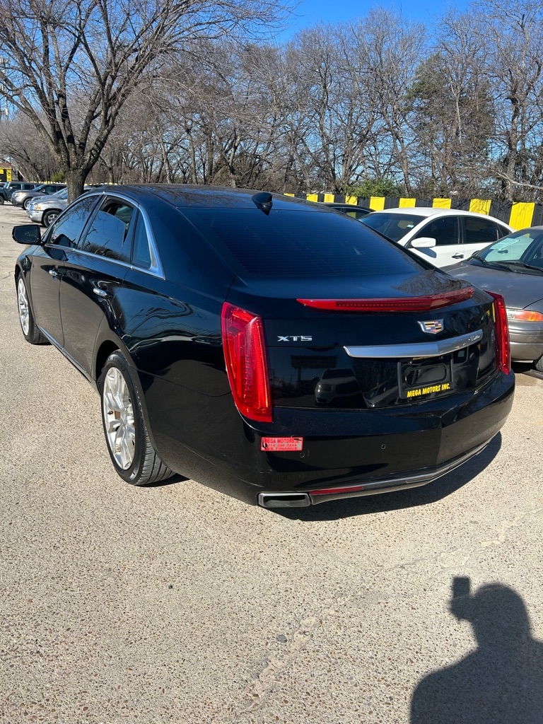 Cadillac XTS  2016