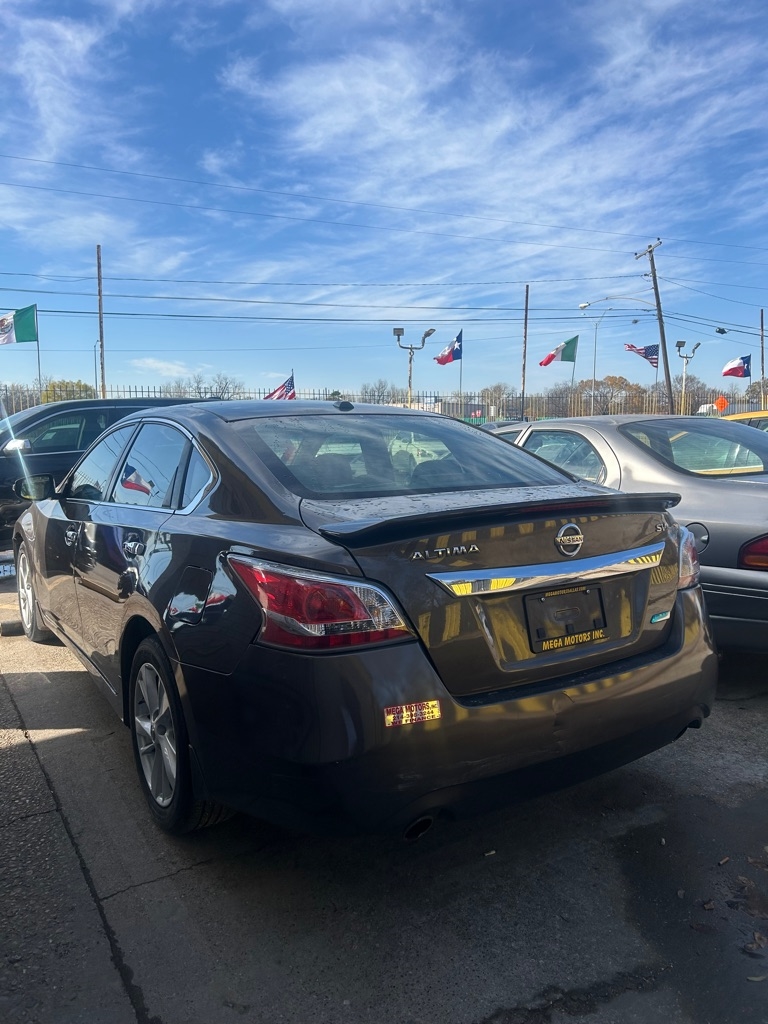 Nissan Altima  2014