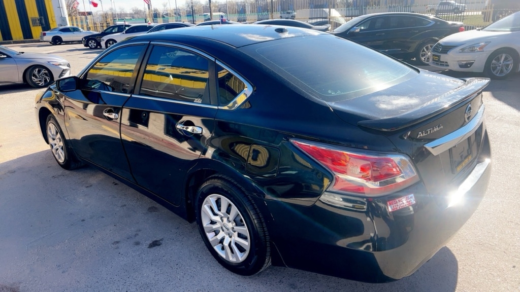 Nissan Altima  2015