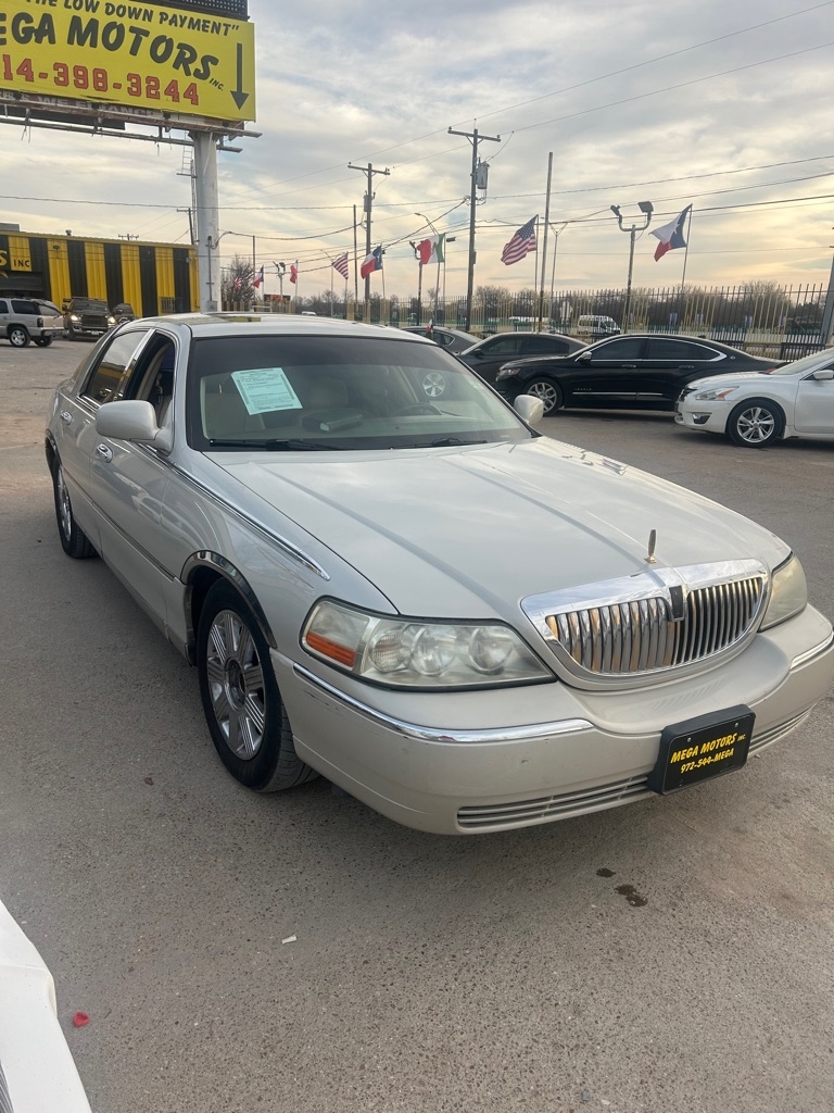 Lincoln Town Car  2004