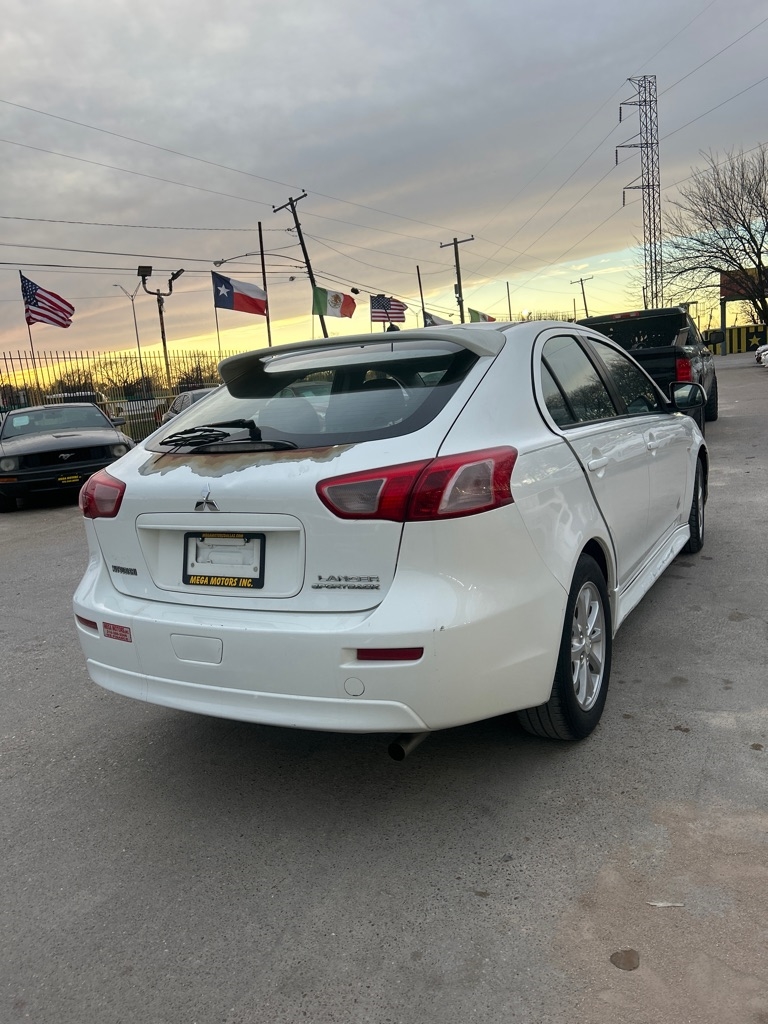 Mitsubishi Lancer Sportback  2011