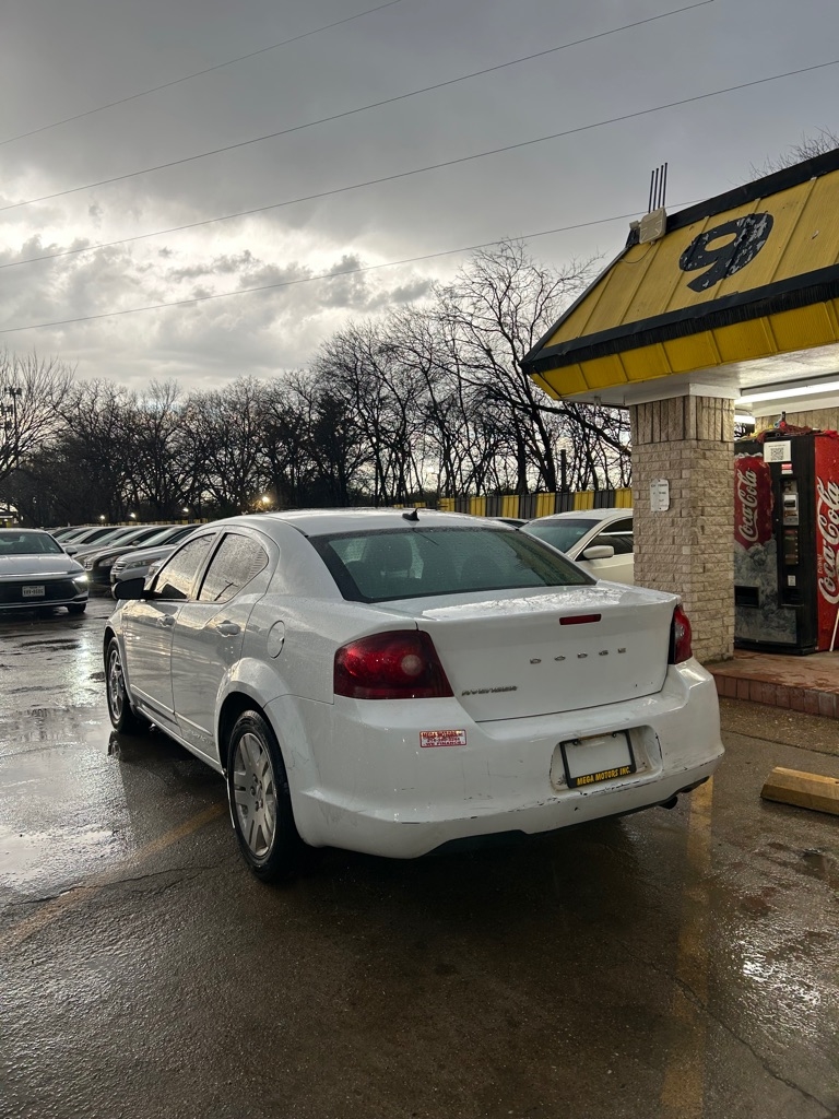 Dodge Avenger  2012