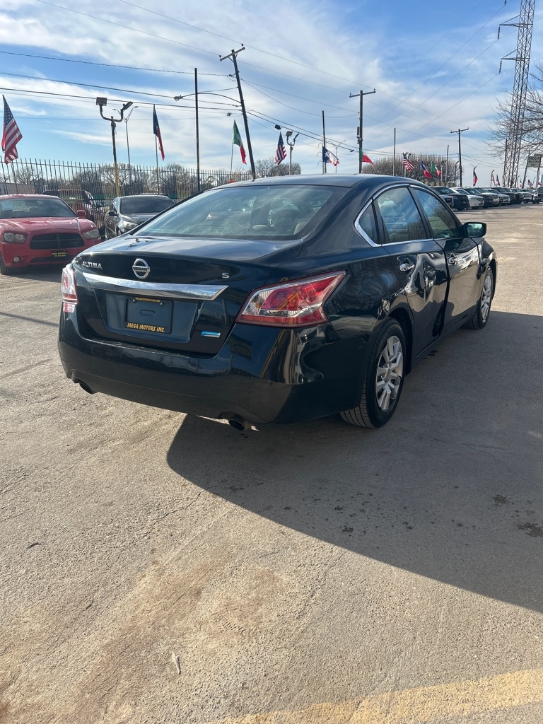Nissan Altima  2013
