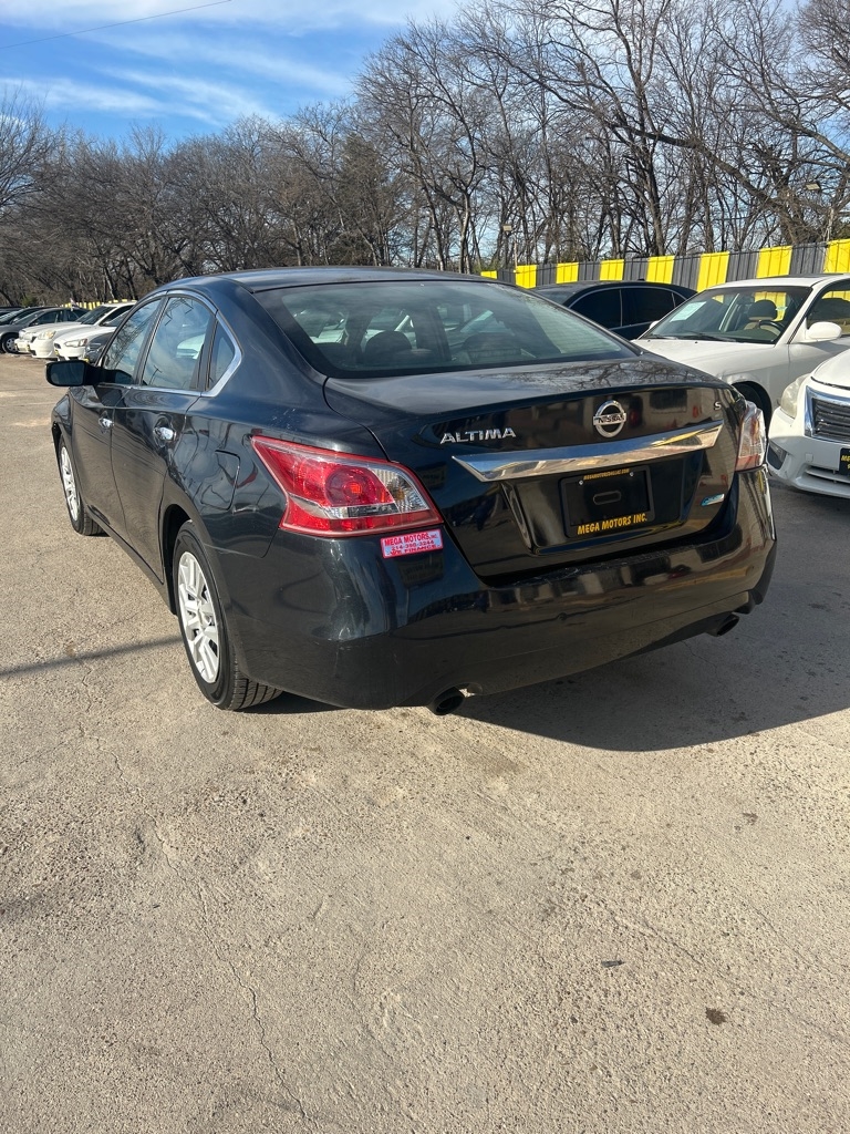 Nissan Altima  2013