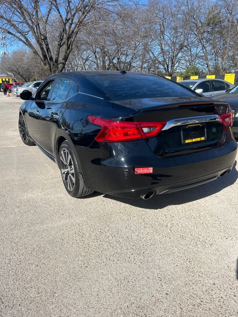 Nissan Maxima  2017