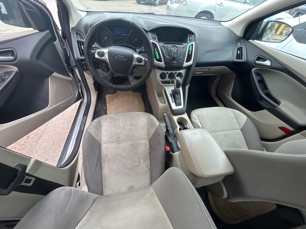 Ford Focus  2014