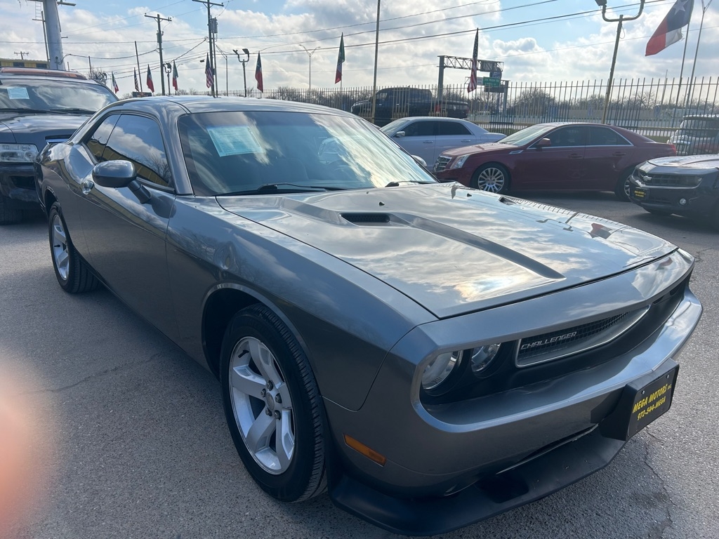 Dodge Challenger  2012